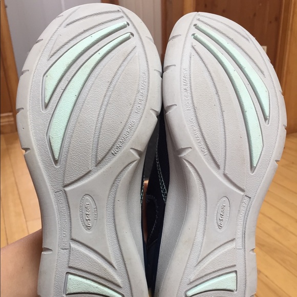 Dr Scholl’s Advance ComfortSeries Slip-on shoes - Picture 5 of 5